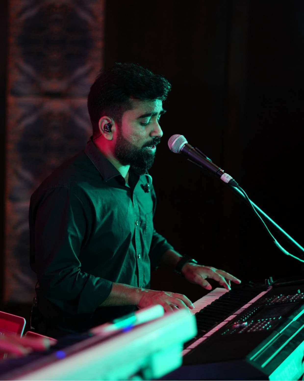 Oorja Band thunderous percussions and live dhol rhythm