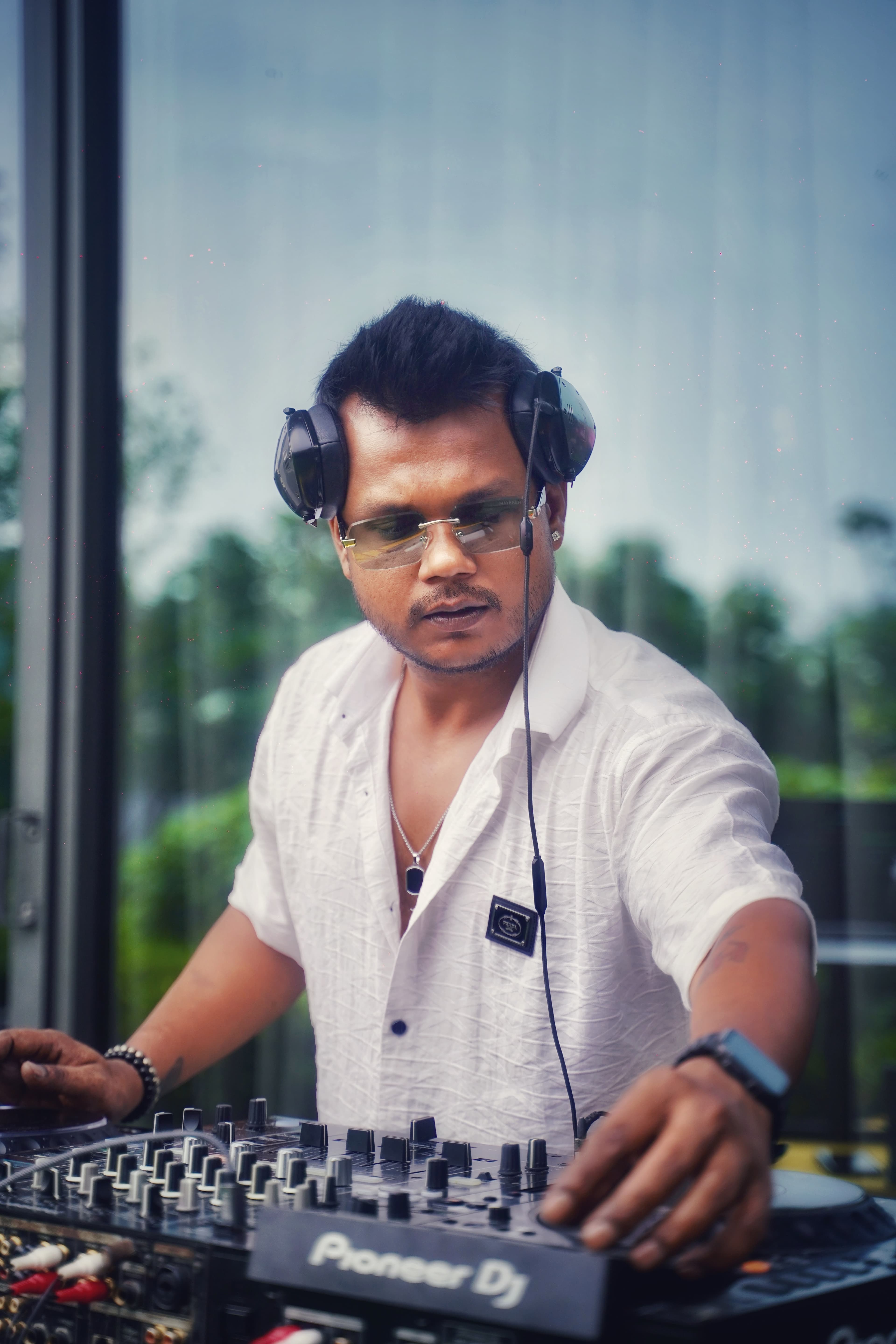 DJ performance